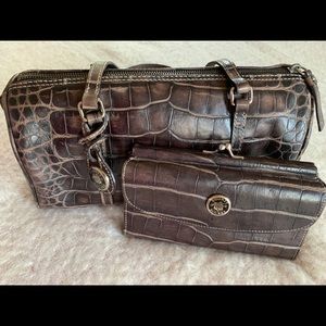 Used Dooney & Bourke purse and wallet